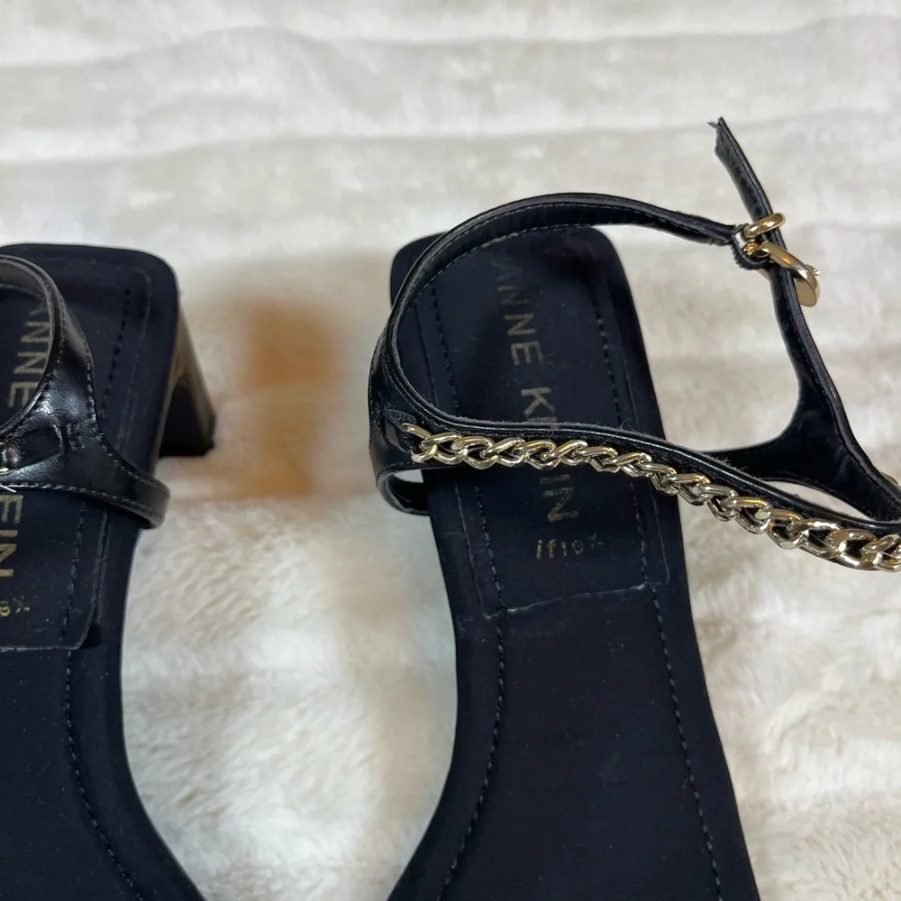 Anne Klein W9 iFlex Jelina Square Toe Summer Fall Chain Accent Black Gold Heels